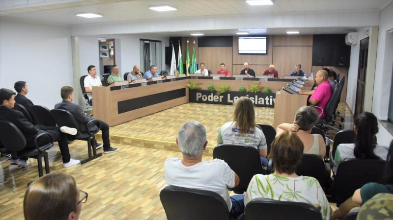 Câmara de Laranjeiras do Sul aprova alienação de veículos pelo Poder Executivo Municipal